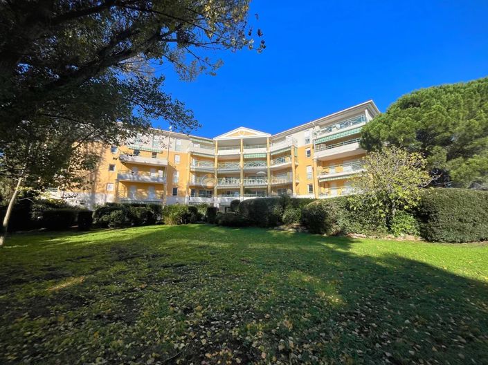 Image No.3-3 Bed Apartment for sale