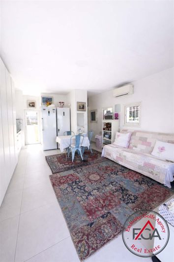 Image No.11-2 Bed House for sale