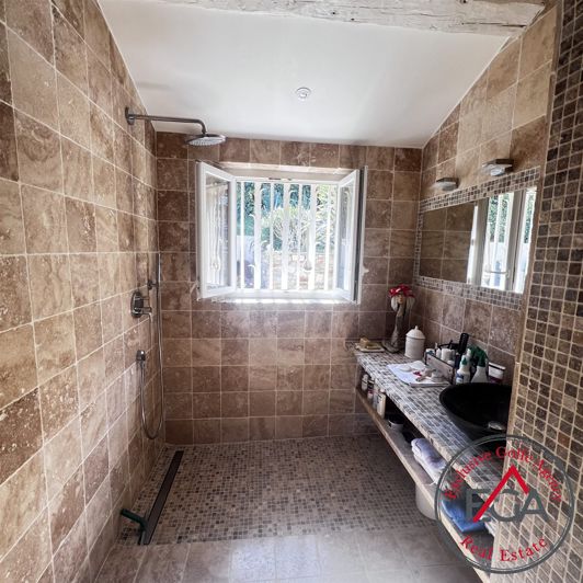 Image No.9-2 Bed House for sale