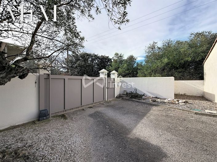 Image No.11-5 Bed Property for sale