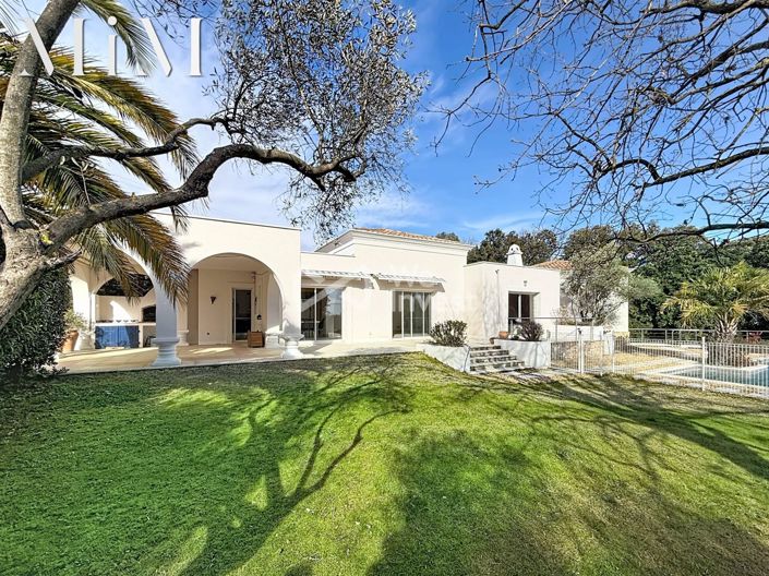 Image No.19-5 Bed Property for sale