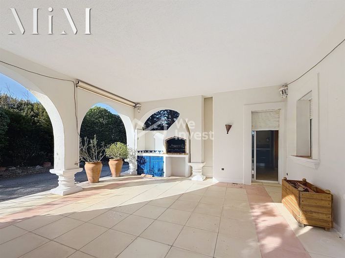 Image No.5-5 Bed Property for sale