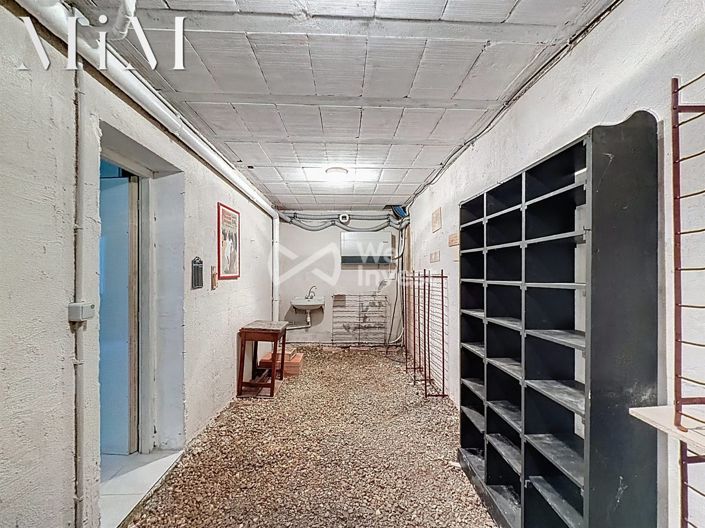 Image No.7-5 Bed Property for sale