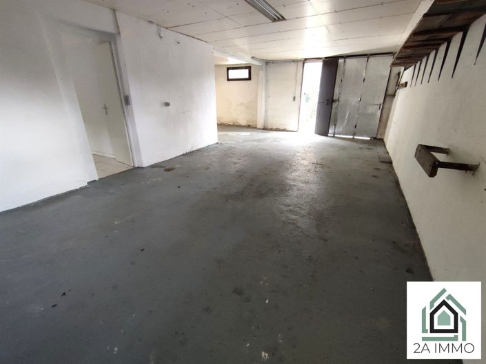 Image No.11-3 Bed House for sale