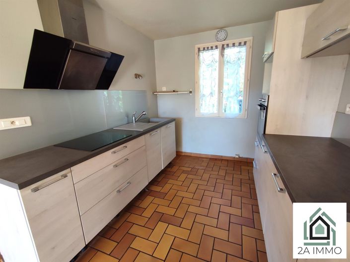 Image No.7-3 Bed House for sale