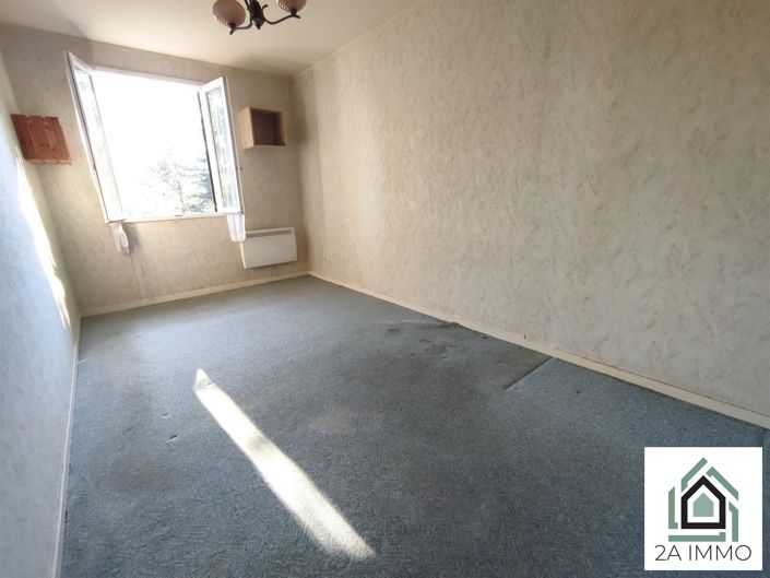 Image No.8-3 Bed House for sale