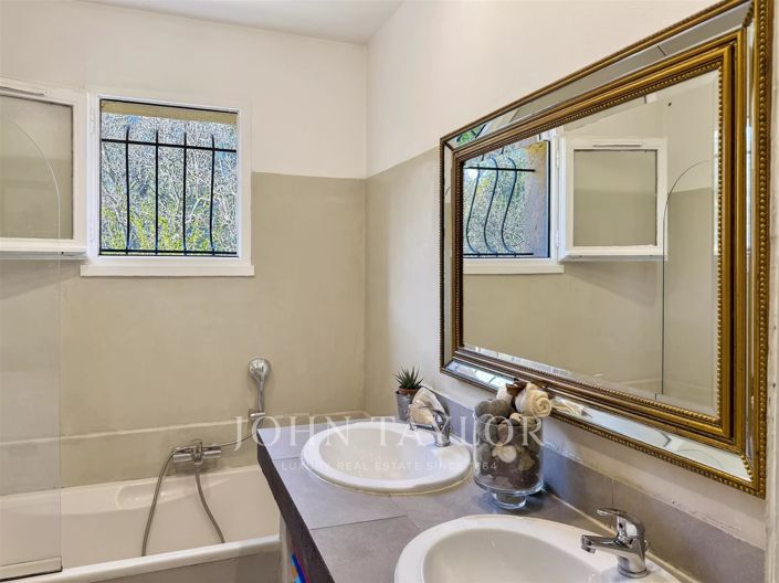 Image No.16-Maison de 5 chambres à vendre à Le Beausset