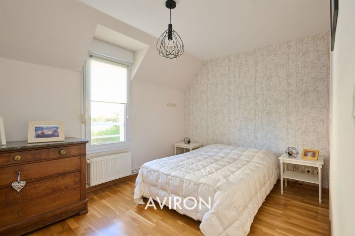 Image No.11-3 Bed House for sale