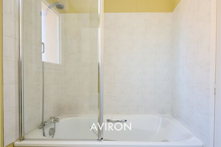 Image No.13-3 Bed House for sale