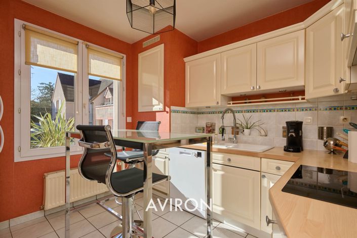 Image No.6-3 Bed House for sale