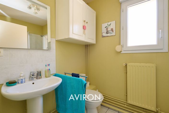 Image No.8-3 Bed House for sale