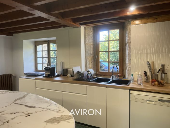 Image No.6-5 Bed House for sale