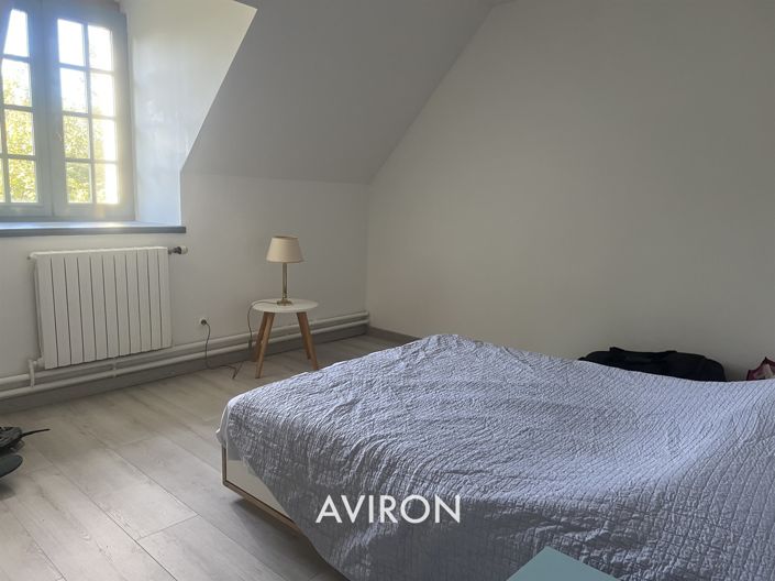 Image No.8-5 Bed House for sale