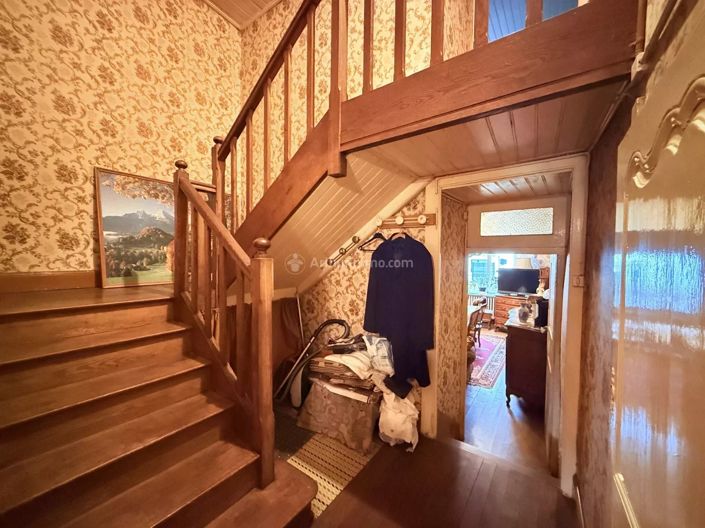 Image No.9-3 Bed House for sale