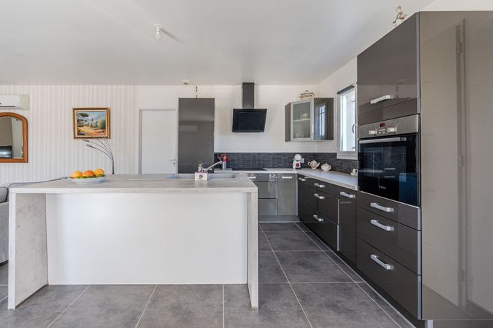 Image No.11-4 Bed House for sale