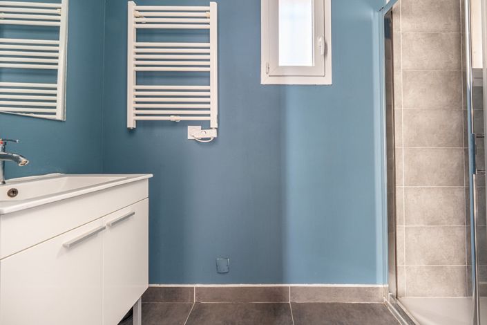 Image No.15-4 Bed House for sale