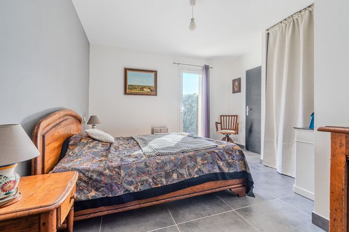Image No.15-4 Bed House for sale
