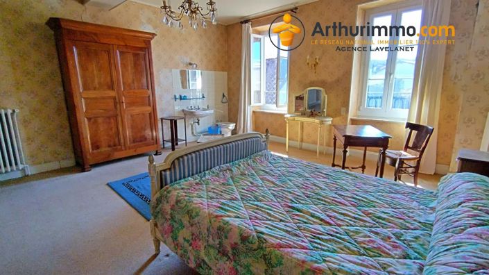 Image No.12-5 Bed House for sale