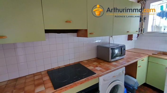 Image No.8-5 Bed House for sale