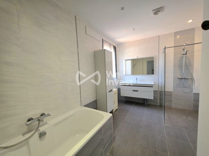 Image No.5-5 Bed House for sale