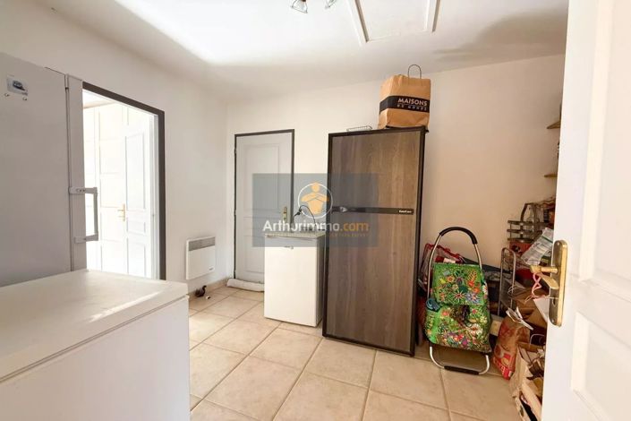 Image No.12-3 Bed House for sale