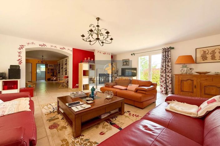 Image No.16-3 Bed House for sale
