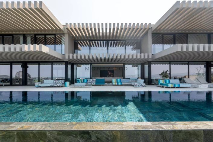 Image No.2-6 Bed House for sale