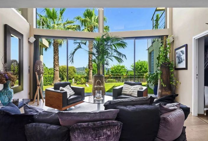 Image No.3-5 Bed House for sale