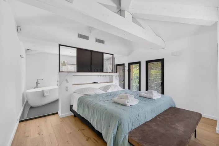 Image No.15-5 Bed House for sale