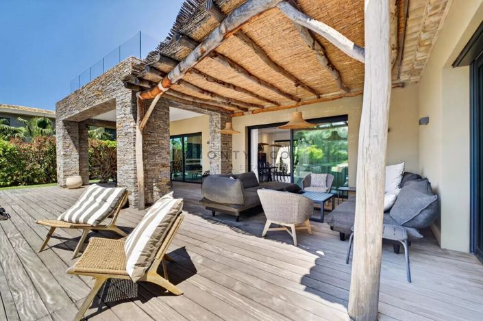 Image No.8-5 Bed House for sale