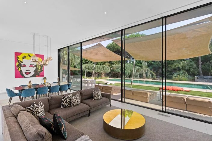 Image No.7-6 Bed House for sale