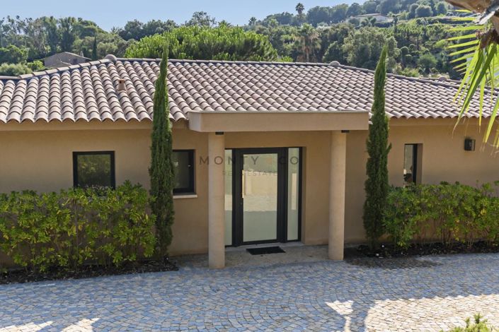 Image No.16-5 Bed House for sale