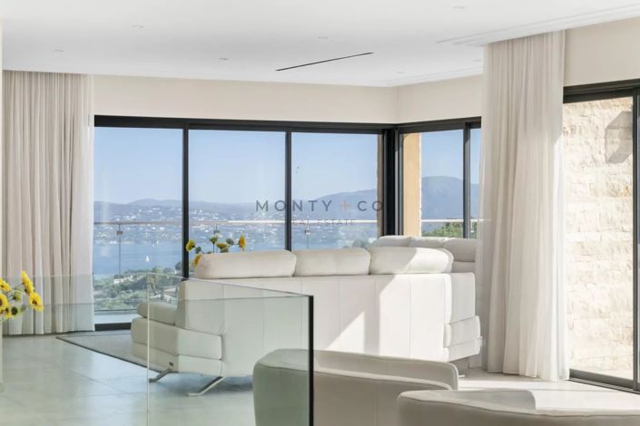 Image No.5-5 Bed House for sale