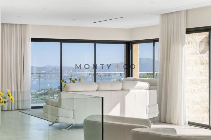 Image No.6-Maison de 5 chambres à vendre à Grimaud