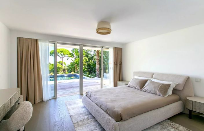 Image No.12-7 Bed House for sale