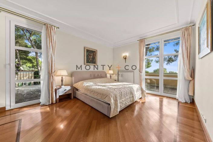 Image No.13-6 Bed House for sale