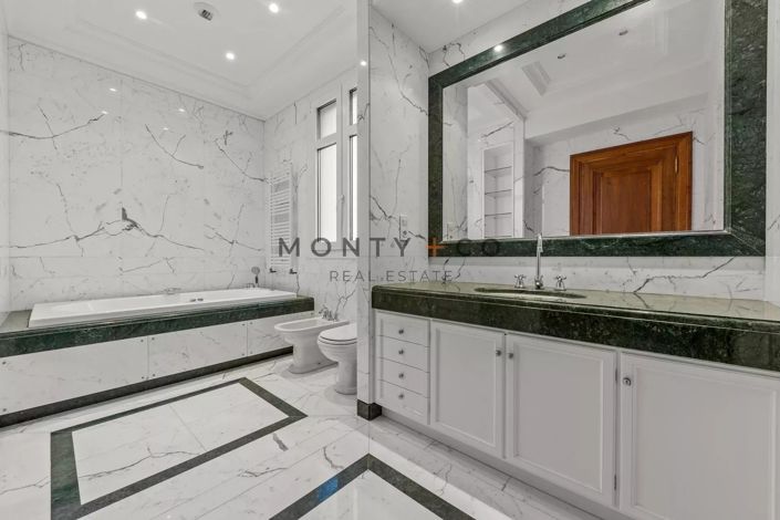 Image No.14-6 Bed House for sale