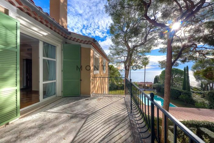 Image No.9-6 Bed House for sale