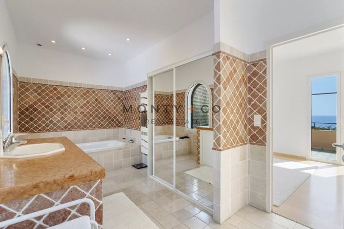 Image No.12-5 Bed House for sale