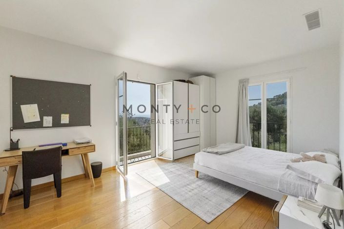 Image No.13-5 Bed House for sale