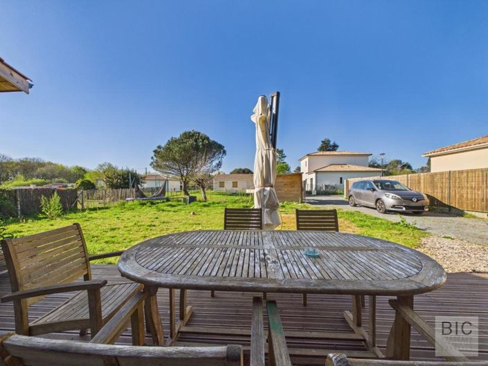 Image No.23-3 Bed Property for sale