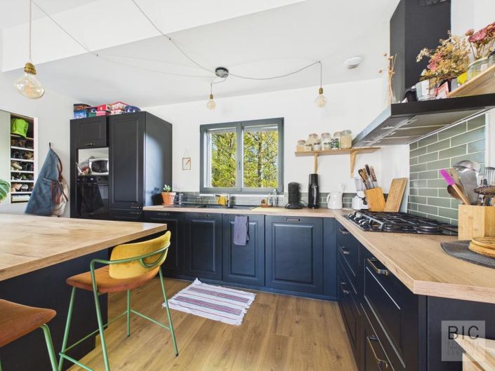 Image No.4-3 Bed Property for sale