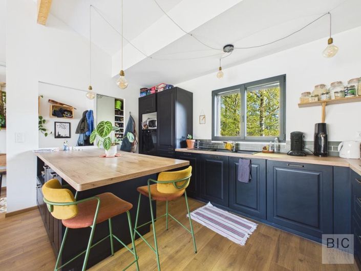 Image No.5-3 Bed Property for sale