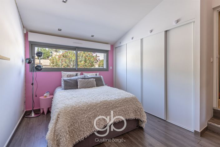 Image No.12-3 Bed House for sale