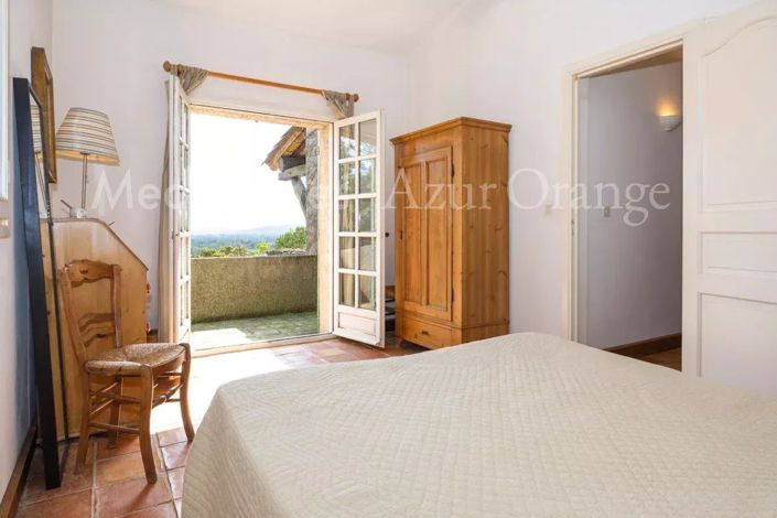 Image No.22-6 Bed House for sale