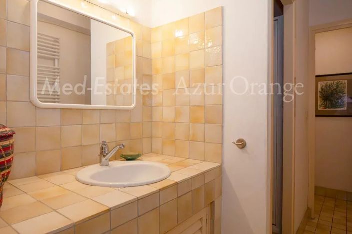 Image No.27-6 Bed House for sale
