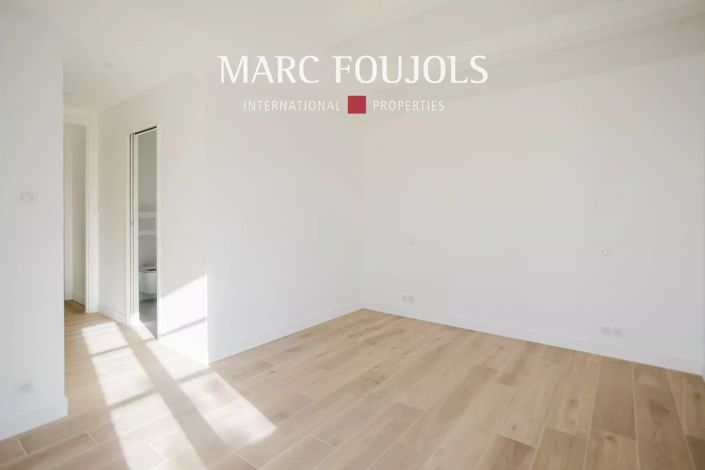 Image No.11-4 Bed House for sale