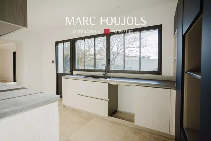 Image No.3-4 Bed House for sale