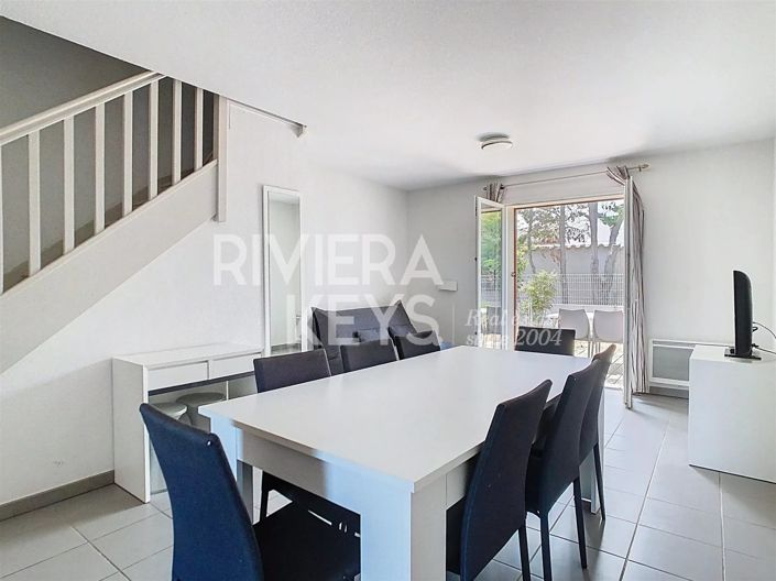 Image No.3-2 Bed House for sale