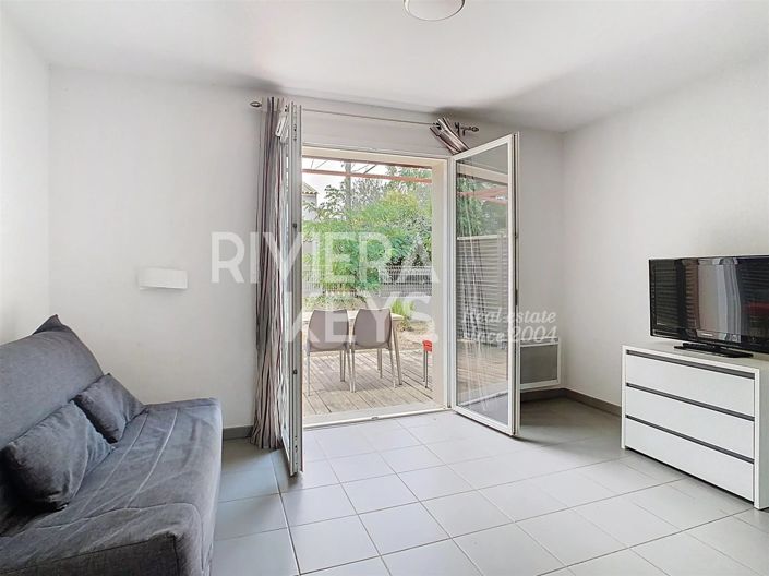 Image No.4-2 Bed House for sale